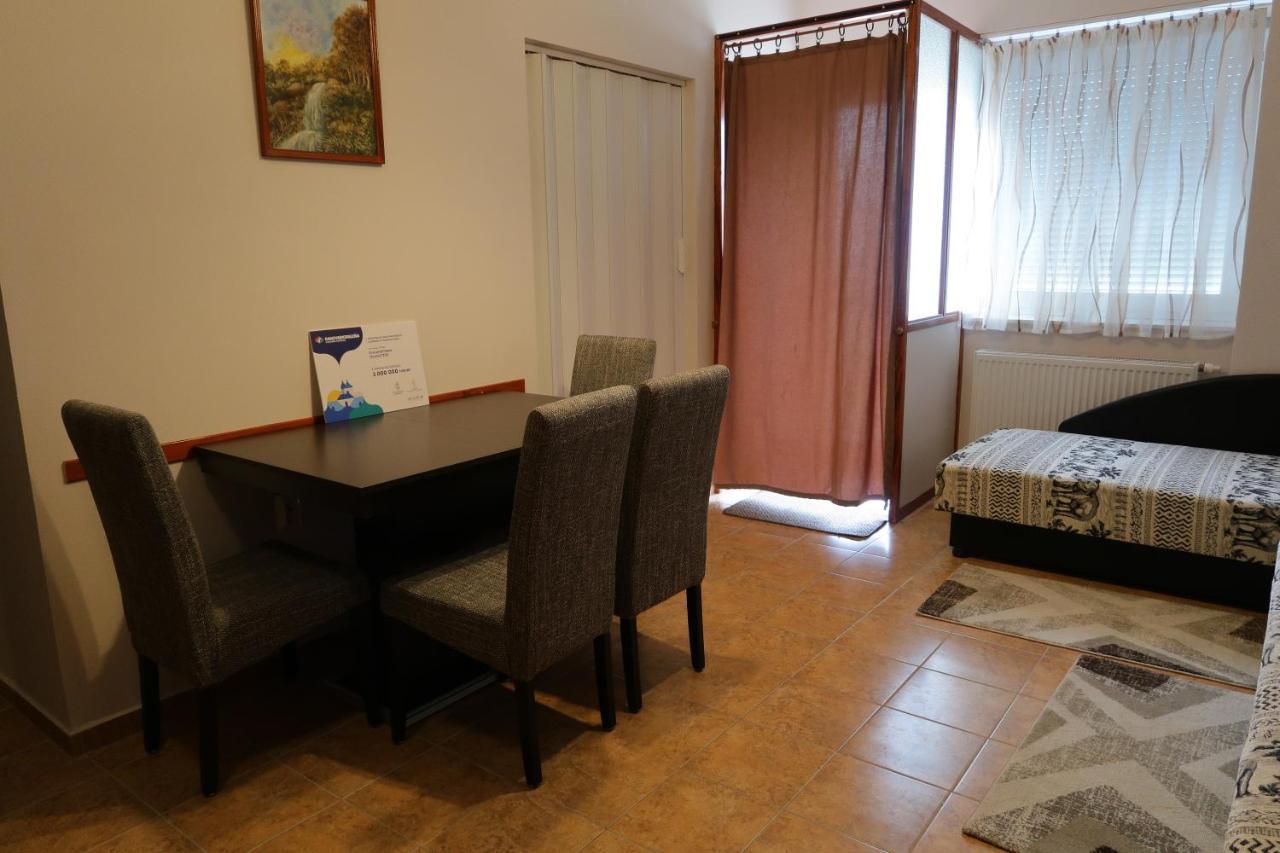 Eva Apartman Szigetvar Ngoại thất bức ảnh